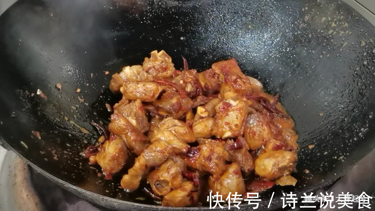 土豆烧排骨的正确做法，教你在家做，肉质鲜嫩既健康，下饭又下酒
