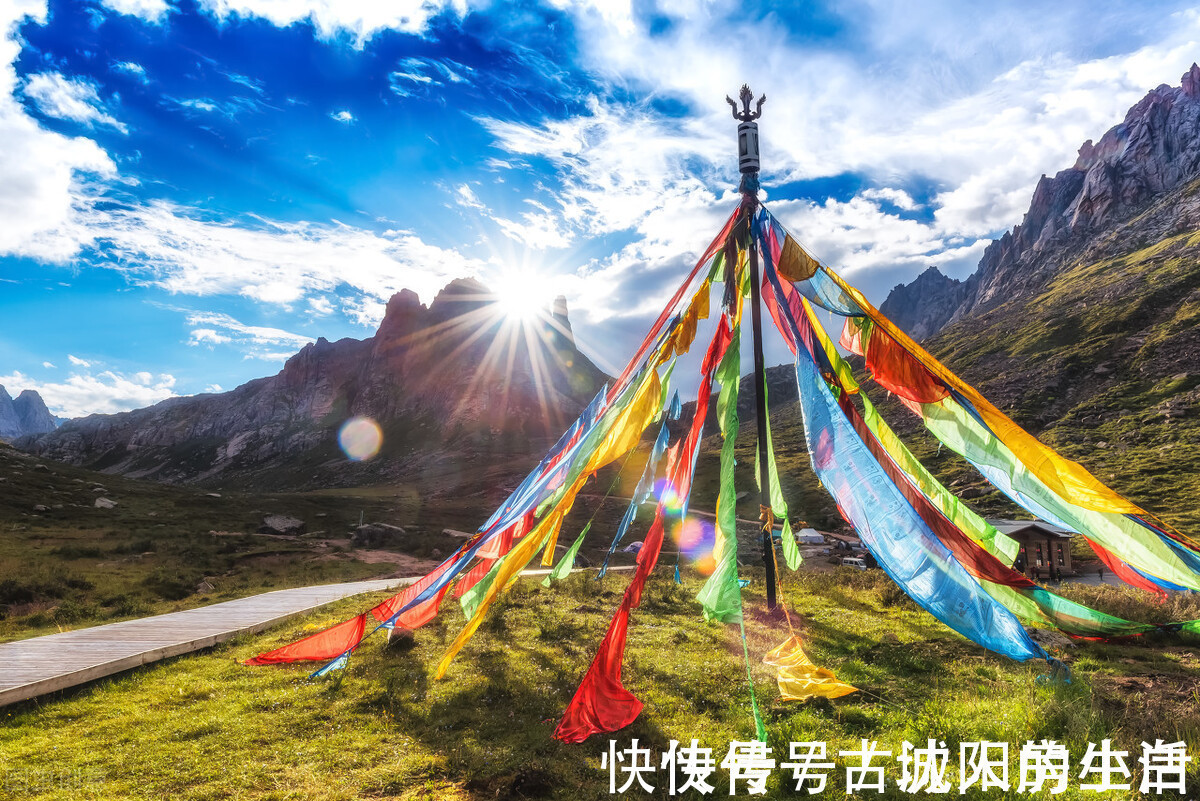 房产|95后女孩花光积蓄买房，住进毛坯房，把行李箱当餐桌