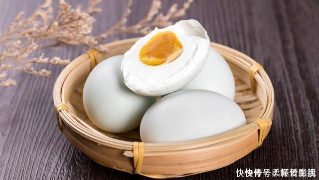 白皮鸡蛋|鹅蛋、鸡蛋、鸭蛋，哪种营养价值最高，对身体健康更有好处