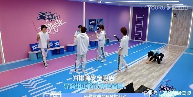 手指|少年之名:这位选手手指划破就要上医院,网友吐槽晚点就痊愈了