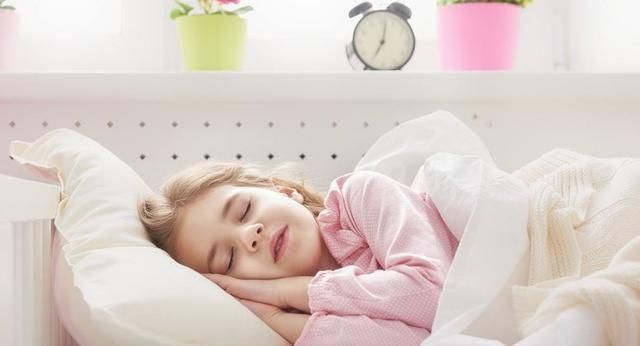 宝宝|妈妈的困扰宝宝为什么一直哭宝宝一直哭,是否抱抱就可以安抚