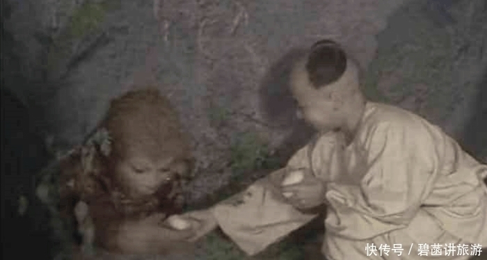 五方揭谛|孙悟空被压500年无人敢去看他, 唯一给他送桃吃的小孩是啥来头