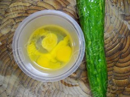 黄瓜别再凉拌了，试试新做法，加两个蛋，美味营养，减肥瘦身！