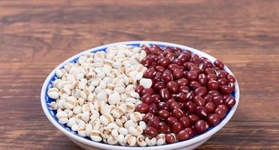 大媽身體濕氣太重，連續(xù)一個月喝赤小豆薏米湯，但是身體搞垮了