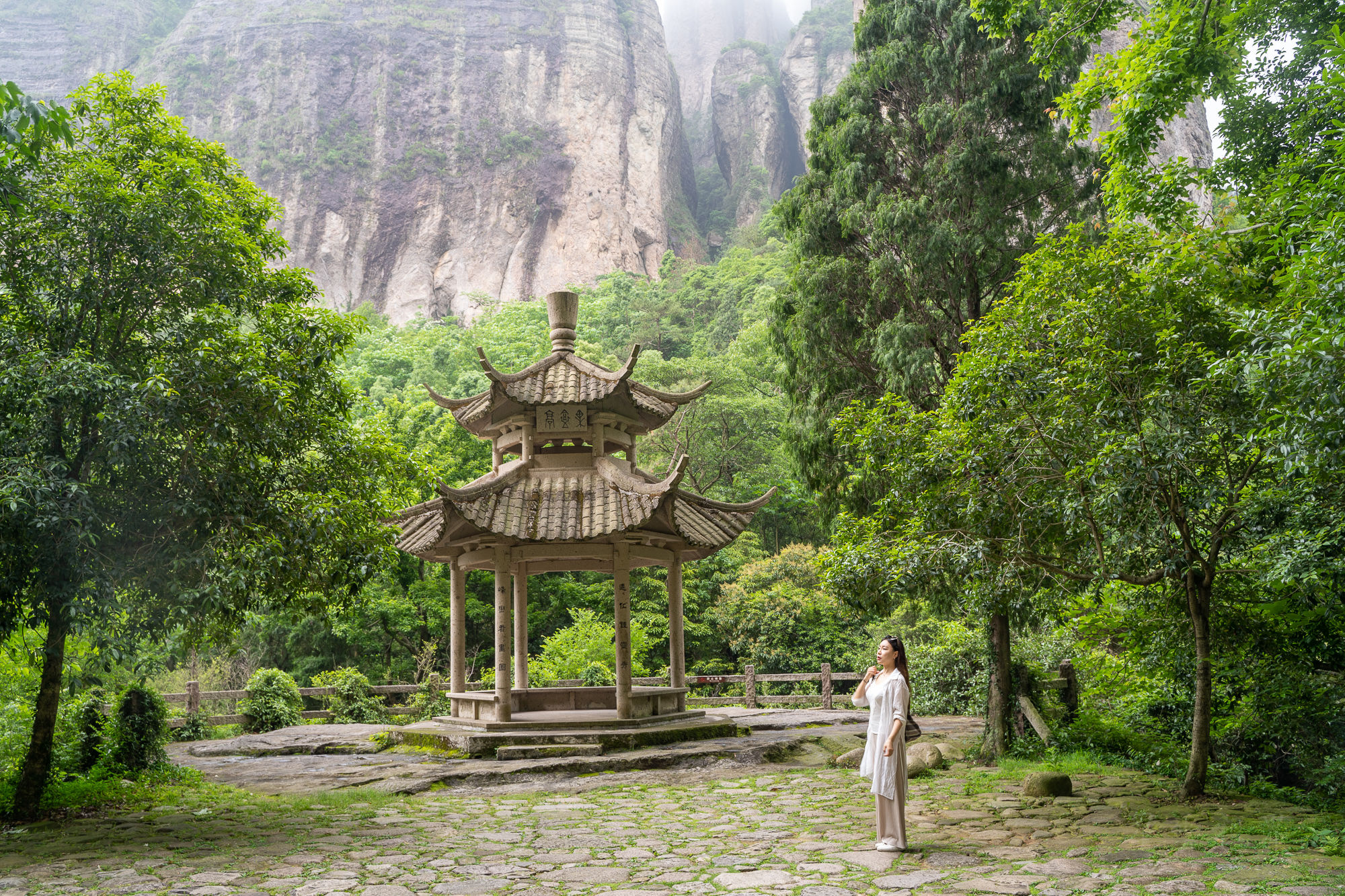 山峰|神奇梦幻的雁荡山灵峰，白天夜晚来两次，日景耐看，夜景销魂