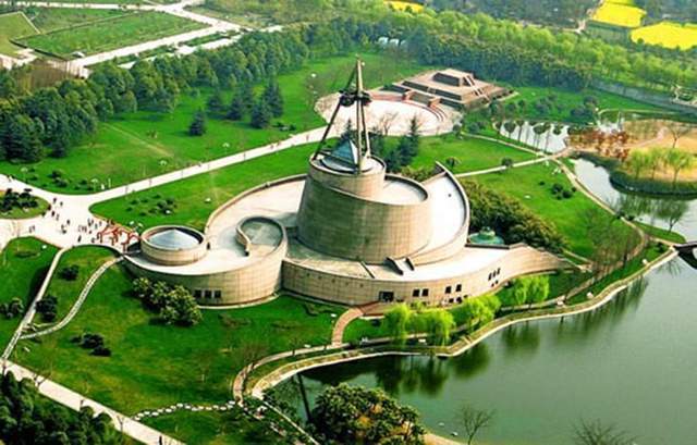 金面具|三星堆刚刚出土完整黄金面具,从侧面证明古蜀国,应该是毁于洪水