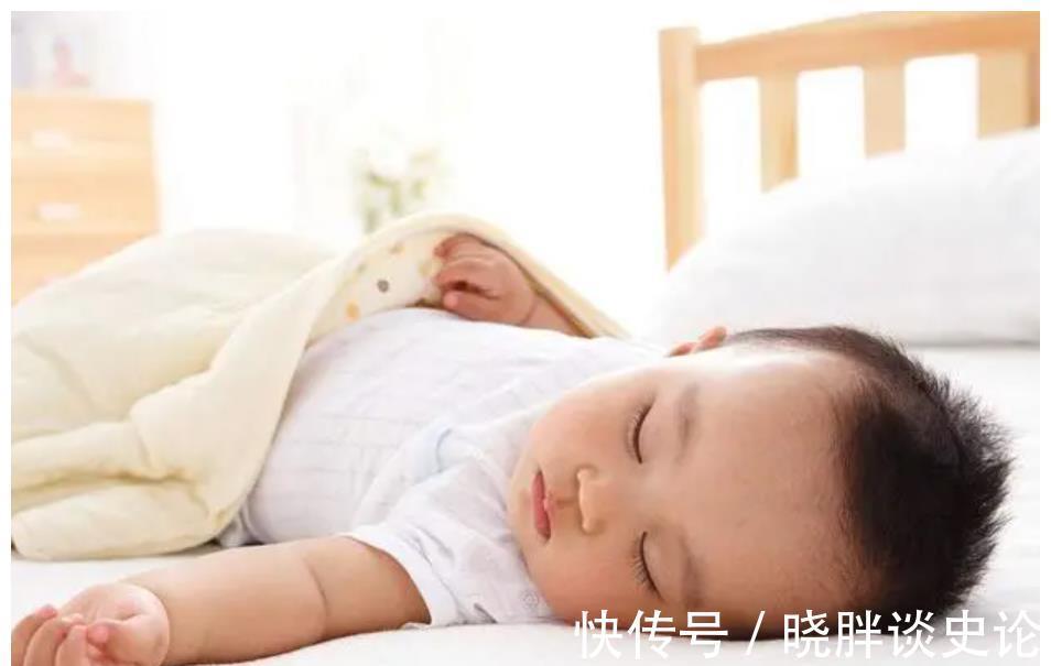 营养|为啥宝宝喝母乳频繁夜醒，喝奶粉却能一觉睡天亮？不止营养问题