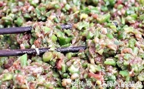 饺子皮|夏天,韭菜茴香靠边站,用它包饺子最香,3块钱1斤,我一周做2回