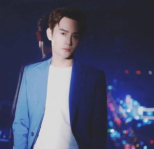 毛孔粗大颜值受损，收毛孔要提上日程了