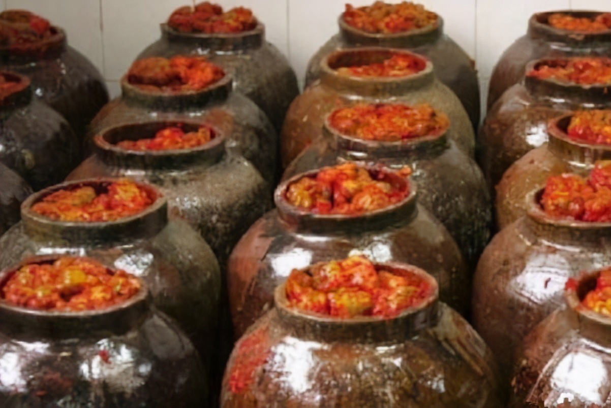 食物|骨质疏松不可以吃鸡蛋骨科大夫要想骨头好,3种食物尽量少吃