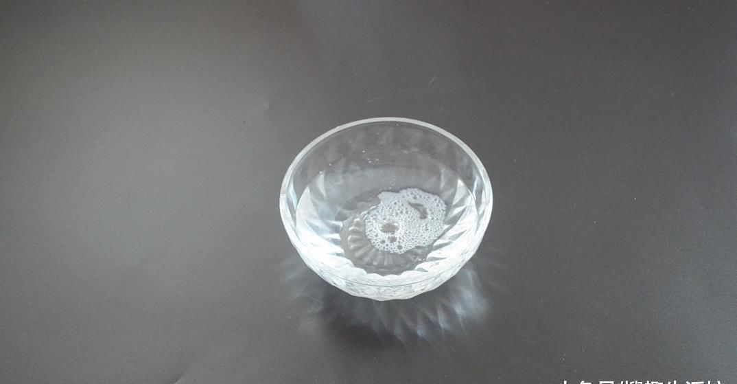 花露水|花露水倒进洗衣液里太实用了, 可惜很多人还不知道, 学会受用一生