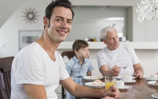 這5種食物盡量少吃,吃得越多,越給身體扯后腿