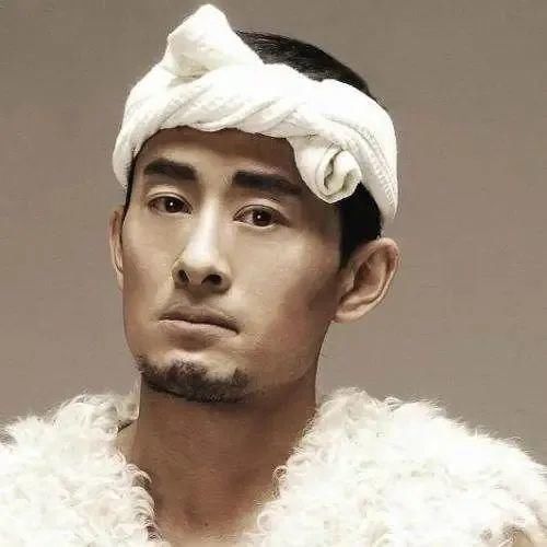 时隔15年!阿宝再登星光大道,假农民身份被揭穿曾销声匿迹