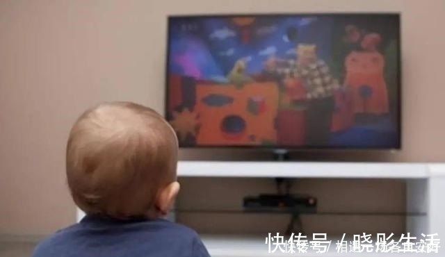 小芨|脑神经专家:这个年纪给孩子看电视,智商提高率会飞涨!