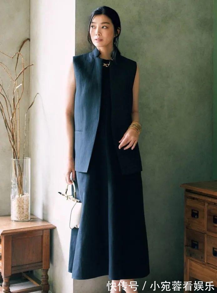 穿搭|女人穿“极简风”才是真高级,让你“看起来很贵”!