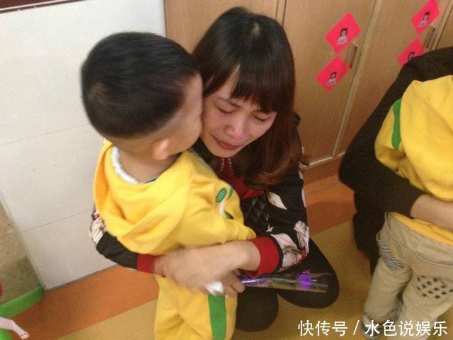 孩子|医生忠告孩子再馋,以下4种食物也不要给娃吃,长大后会感谢你