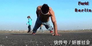 做俯卧撑|俯卧撑，健身界公认的黄金训练动作，你能坚持做几个