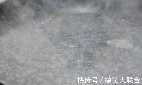 红烧羊肉|美味好吃的红烧羊肉，羊肉色泽深红、糯而不散、浓香悦目！
