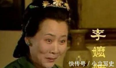 茜雪$冷眼看红楼:李嬷嬷为什么独骂袭人?她是欺软怕硬还是替人行诛?