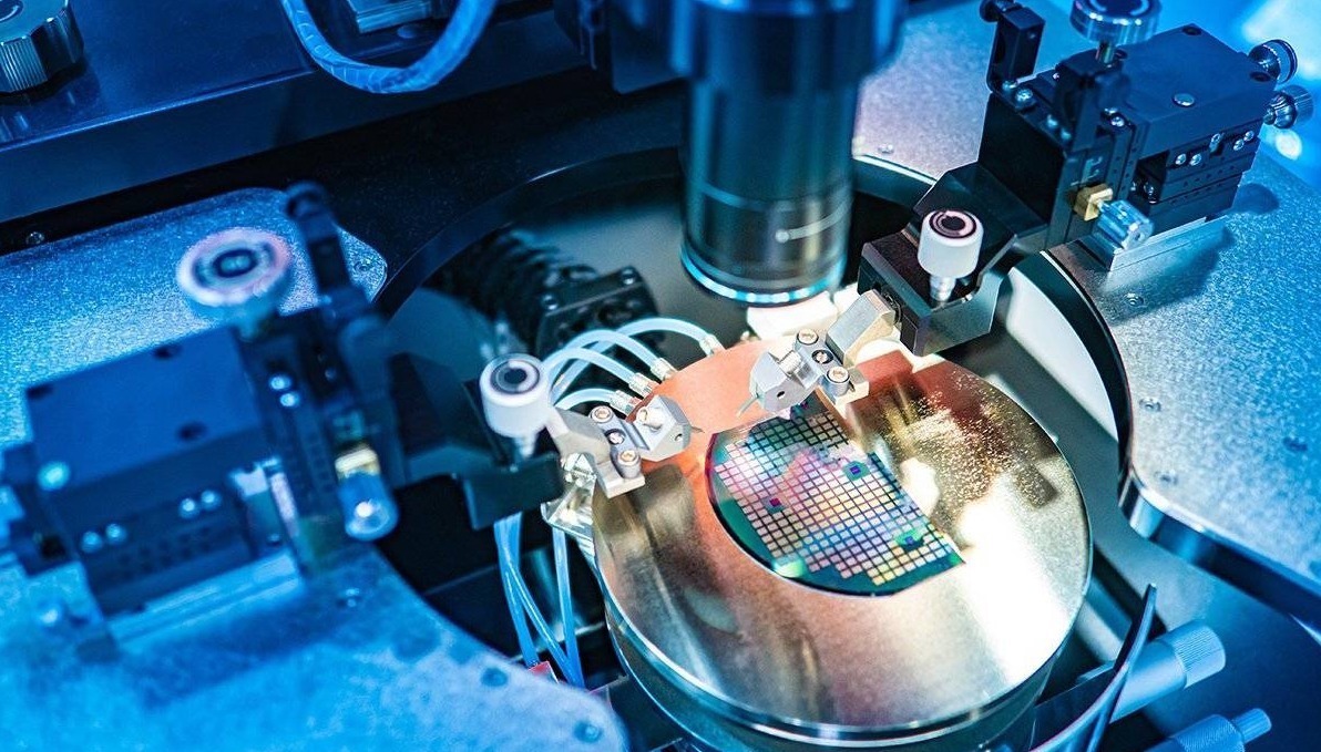 减薄机|重磅!中国半导体传来喜讯,清华大学立下大功,美国坐不住了