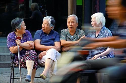 家庭|“多子女”家庭中,往往是这个孩子最孝顺,父母们要疼对人哦