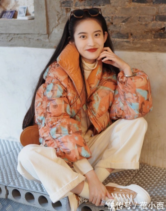 时髦 身高不足158cm怎么穿羽绒服?看下面这4套look,显高显瘦又时髦