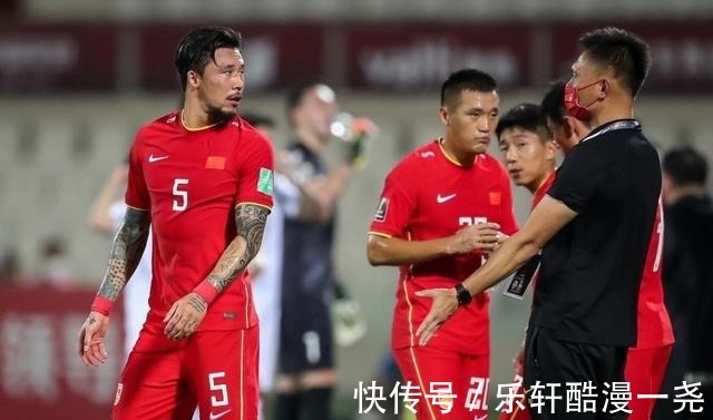 国足|广州恒大两队长成焦点，郑智锁定国足，张琳芃若退出太可惜！