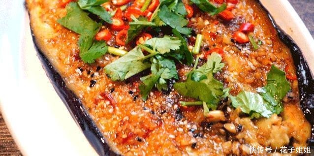 串串|暖暖的羊蝎子煲,还能快乐撸串!