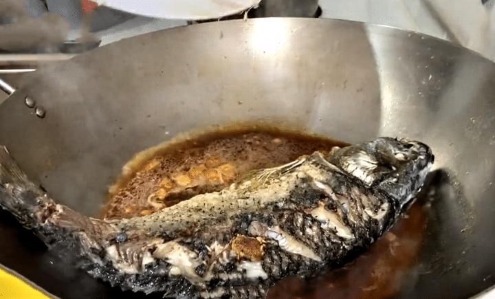  冬天，多给家人吃这肉，不炒不煲汤，简单一做，鲜嫩入味又好吃