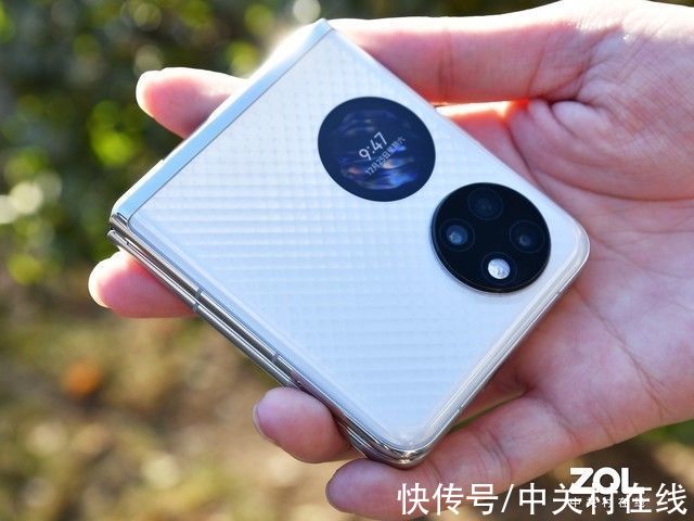 小姐姐|「有料评测」华为P50 Pocket评测：理工男搞起情调也是一把好手