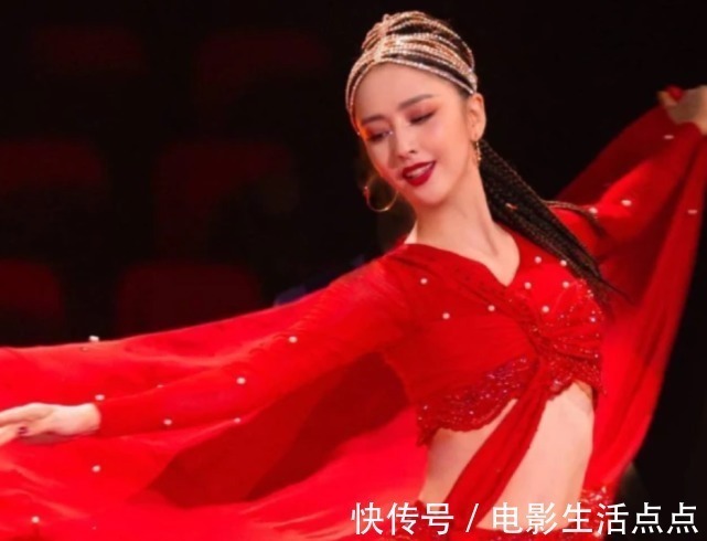 佟丽娅|《舞蹈生》开播引关注，金晨跳舞秀身材，佟丽娅台上台下两种画风
