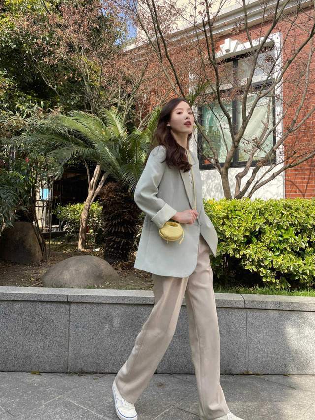 搭配|“初秋”最流行的这几款裤子,不光很好搭配,还能提升气质感