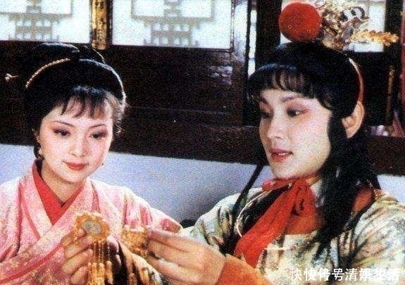 薛宝钗|林黛玉午睡,贾宝玉午睡,两个小故事,拉开了宝钗与黛玉的差距