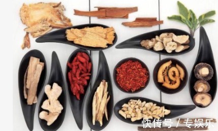 熬煮|中药打成粉服用好,还是直接熬煮好两种方式的区别是这样的