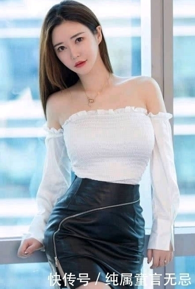 时尚|娇艳性感的美女搭配紧身裙，突显出女神般的气质，上身美美哒！