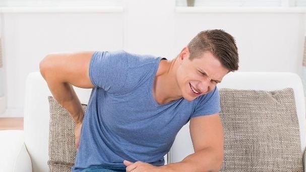 腰板|肾好的人,晨起后通常有3个表现,若能全占,说明肾脏还算健壮!