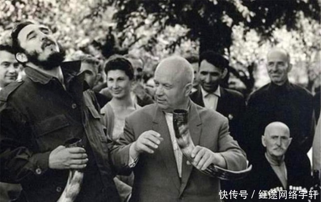 醉酒|醉酒赫鲁晓夫在英国演讲,破口大骂英国人,为何台下却掌声一片?