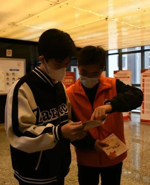 宣传活|“生命至上 终结艾滋 健康平等”——大亚湾区总工会开展预防艾滋病宣传活动