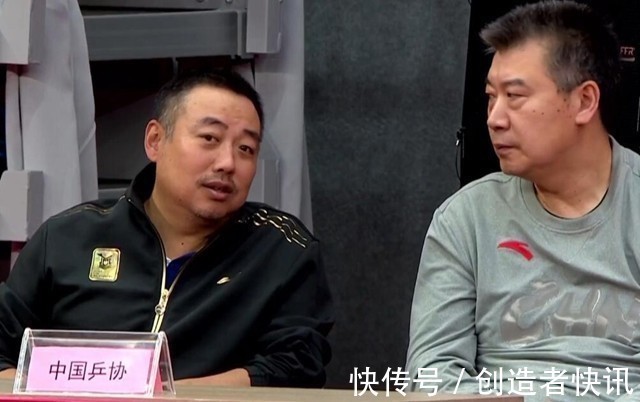 王曼昱|劉國(guó)梁見證！孫穎莎臨危救主，連扳3局逆轉(zhuǎn)，衛(wèi)冕冠軍拒絕0-2絕境