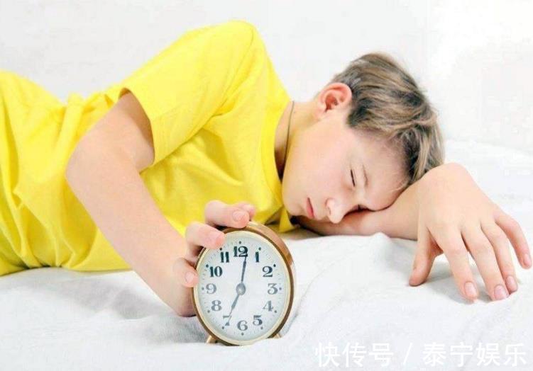 激素分泌|“卡点睡眠”能长高,8点9点都并非最佳时间,睡对了不愁长个