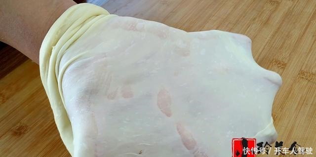 吐司面包，手把手教你在家做，5分钟揉出手套膜，比买的还好吃