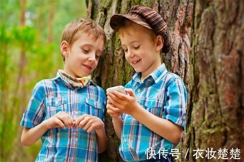 手机游戏|孩子看手机上瘾?家长光苦恼没用,掌握这3点孩子乖乖把手机给你