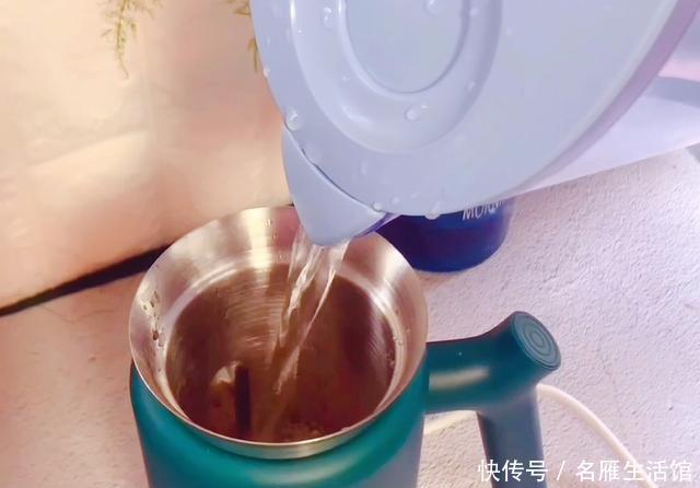 豆浆|家人的早餐我从不马虎,用燕麦和紫薯打成豆浆,好喝又营养