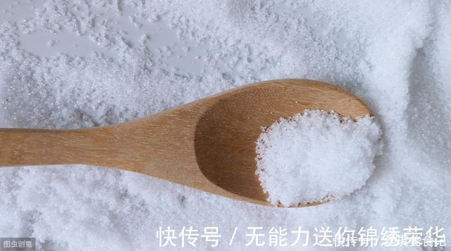 小苏打|小苏打做清洁已经落伍了,把2样东西混一起,比小苏打强10倍