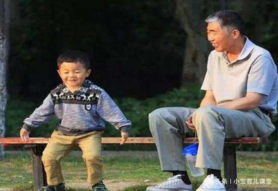 小美|“尽量别帮女儿带娃”,一位姥姥的建议很诚实,值得儿女去反思