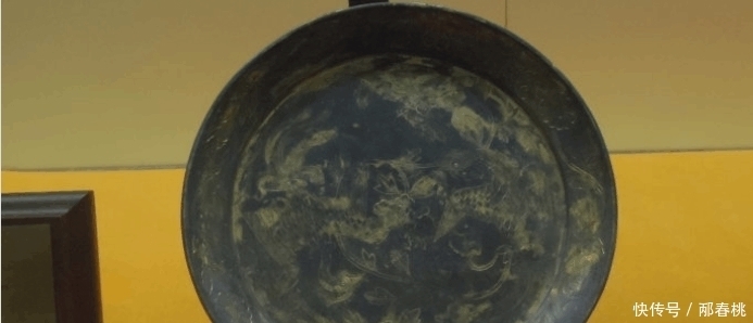 a6264|晒晒郭沫若力主发掘明定陵出土的文物: 如今龙袍发黑碎裂