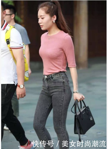 简单|粉色衬衣搭配紧身黑色牛仔裤, 青春阳光, 充满温柔女性的味道