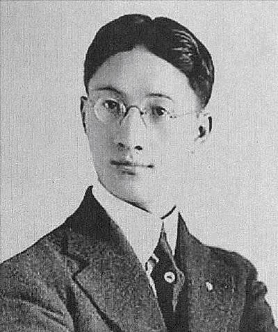 这个女人不一般:离婚后获得新生,变身银行副总裁