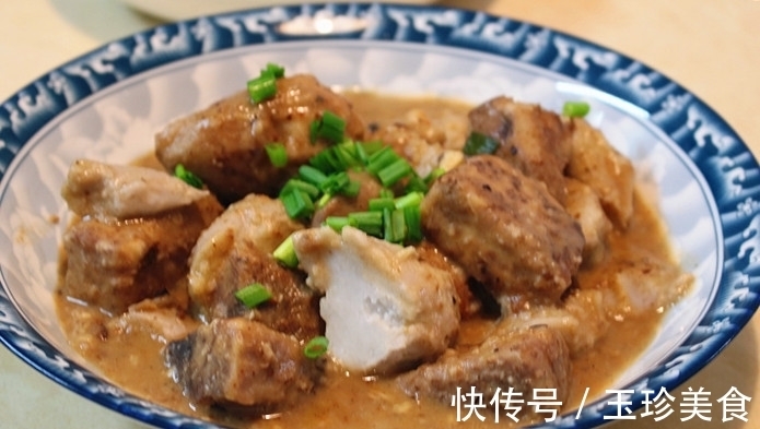 爸爸下厨做的晚餐,普通食材美味下饭,比在饭店吃还解馋