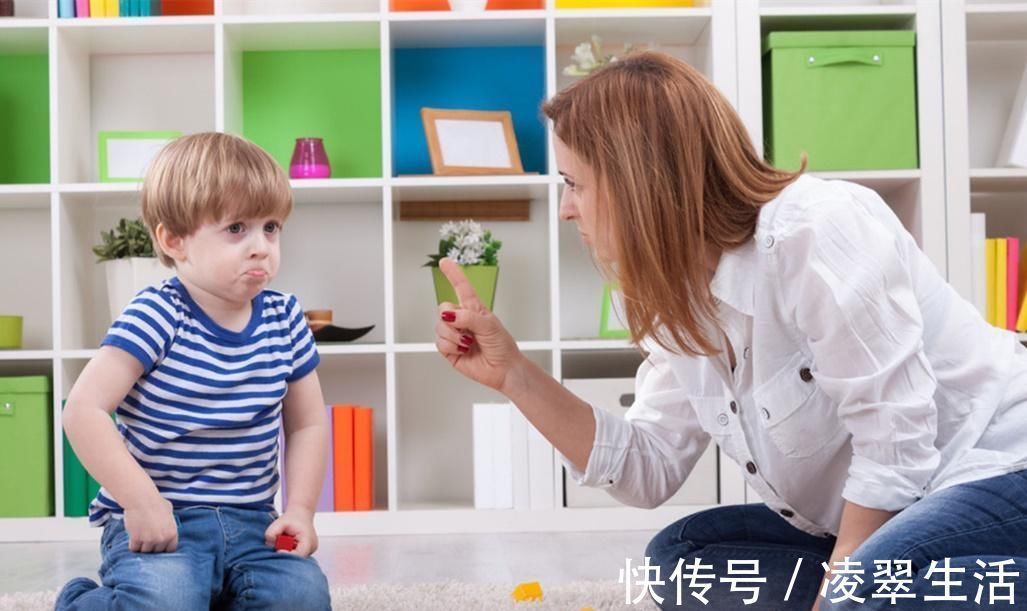 父母们|怯懦、自卑、犹豫的男孩,多半出自这几种家庭,父母却不以为然